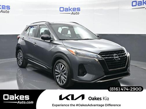 2023 Nissan Kicks SR