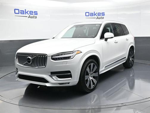 2022 Volvo XC90 T6 Inscription