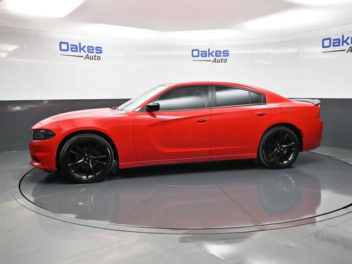 2018 Dodge Charger SXT