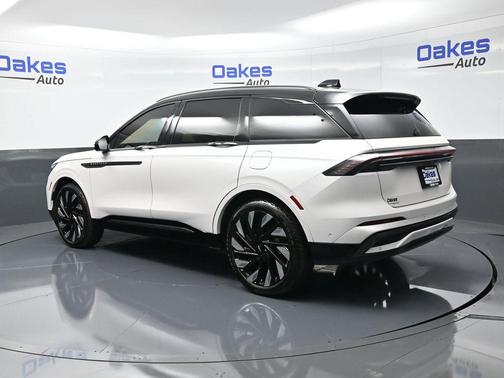 2024 Lincoln Nautilus Reserve