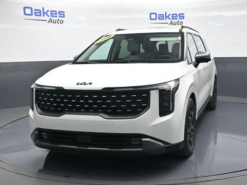 Snow White Pearl 2026 Kia Carnival SX