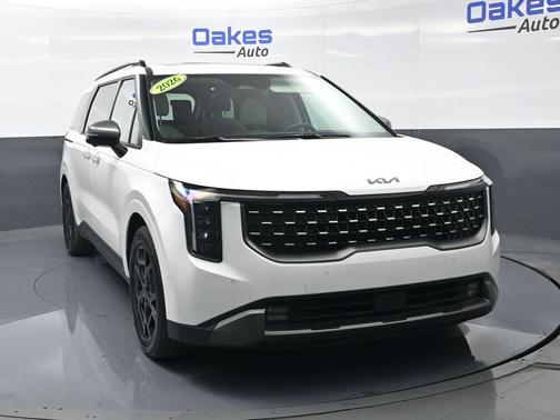 Snow White Pearl 2026 Kia Carnival SX