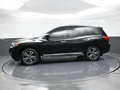 2017 Nissan Pathfinder Platinum