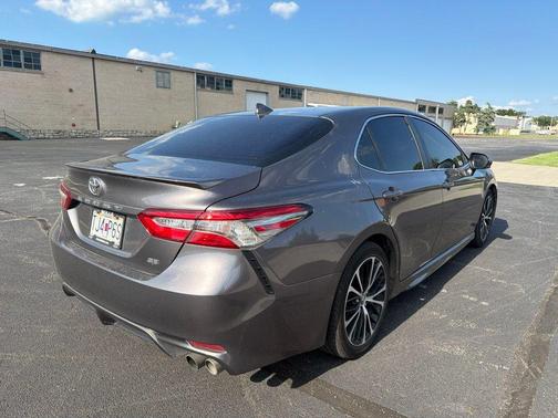 Predawn Gray Mica 2019 Toyota Camry SE