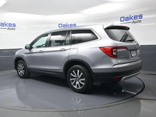 Lunar Silver Metallic 2019 Honda Pilot EX