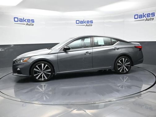 2021 Nissan Altima SR Intelligent AWD