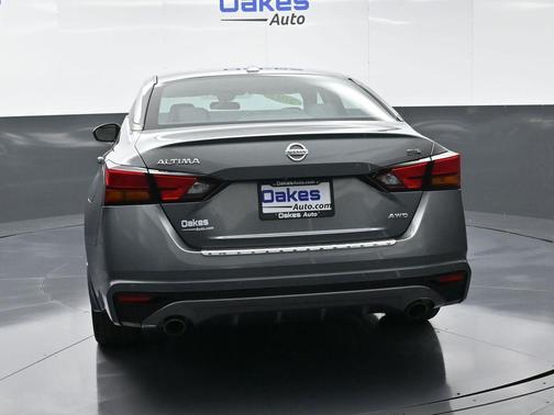 2021 Nissan Altima SR Intelligent AWD