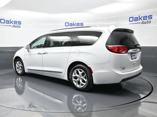 2020 Chrysler Pacifica Touring-L Plus