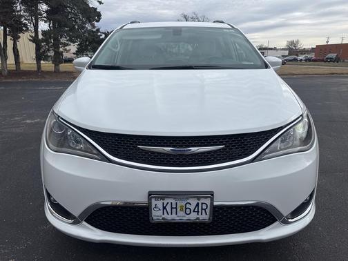 2020 Chrysler Pacifica Touring-L Plus