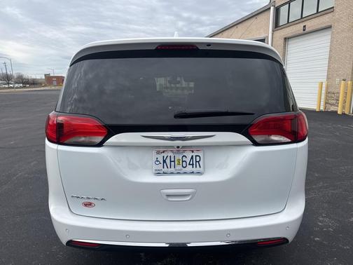 2020 Chrysler Pacifica Touring-L Plus