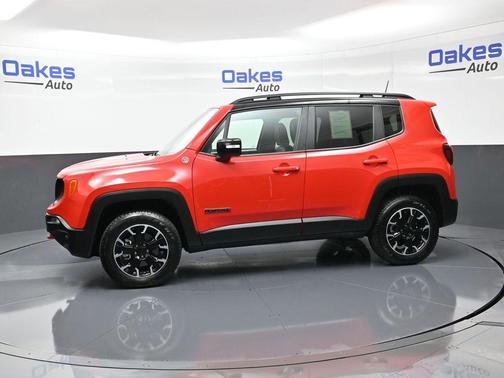 2023 Jeep Renegade Trailhawk
