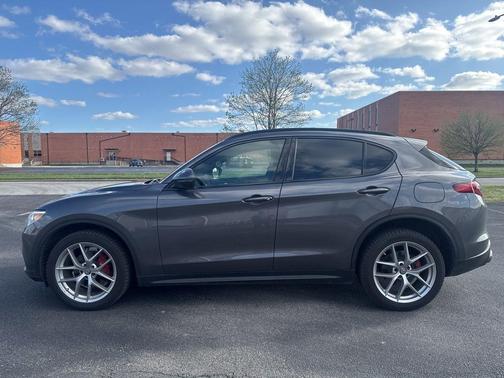 2018 Alfa Romeo Stelvio Ti Sport
