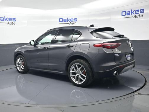 2018 Alfa Romeo Stelvio Ti Sport