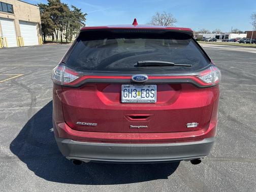 RUBY RED METALLIC TINTED CC 2018 Ford Edge SEL