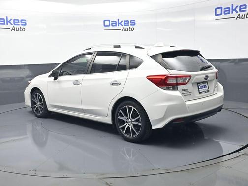 Crystal White Pearl 2019 Subaru Impreza 2.0i Limited