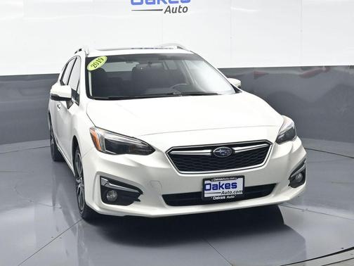 Crystal White Pearl 2019 Subaru Impreza 2.0i Limited