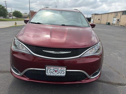 Velvet Red Pearlcoat 2017 Chrysler Pacifica Touring-L