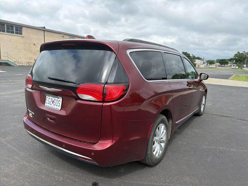 Velvet Red Pearlcoat 2017 Chrysler Pacifica Touring-L