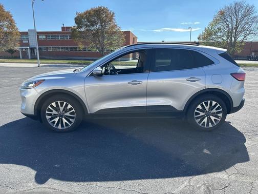 2020 Ford Escape Titanium