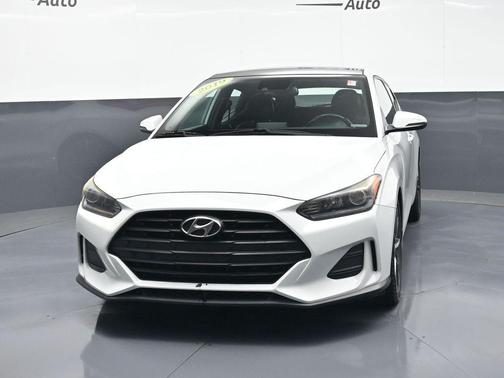 Chalk White 2019 Hyundai Veloster 2