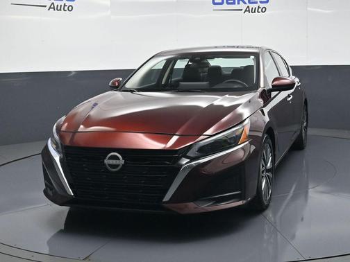Garnet Pearl Metallic 2024 Nissan Altima 2.5 SV