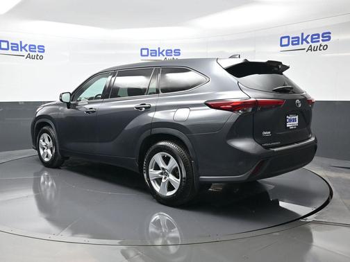 2020 Toyota Highlander LE