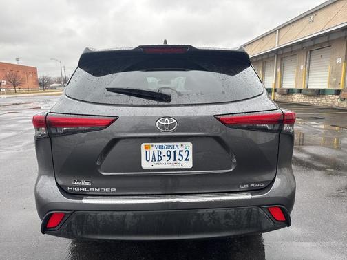 2020 Toyota Highlander LE