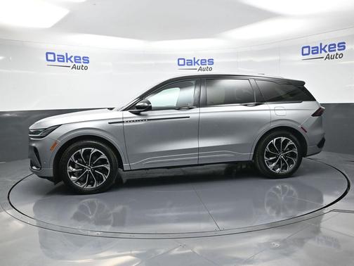 2024 Lincoln Nautilus Reserve