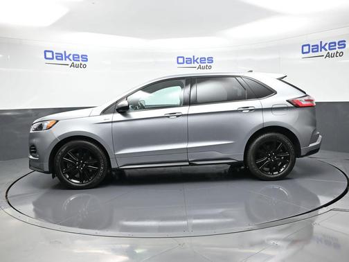 2022 Ford Edge ST Line