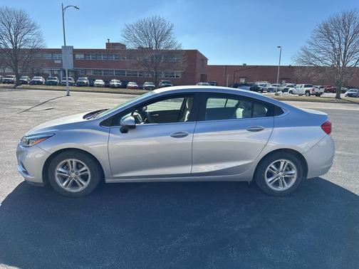 2016 Chevrolet Cruze LT Auto