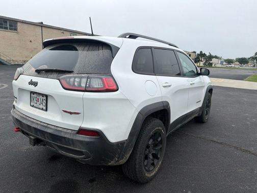 Bright White Clearcoat 2019 Jeep Cherokee Trailhawk