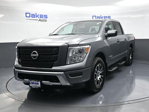 2024 Nissan Titan SV