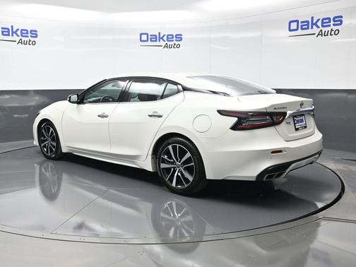 2023 Nissan Maxima SV Xtronic CVT
