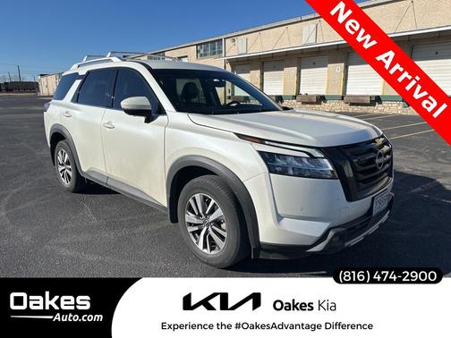 2023 Nissan Pathfinder SL 4WD