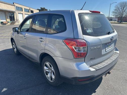 Ice Silver Metallic 2014 Subaru Forester 2.5i