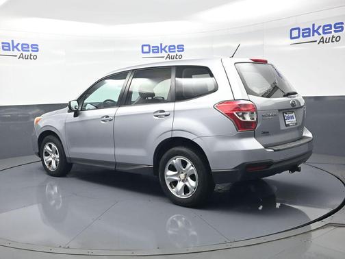 Ice Silver Metallic 2014 Subaru Forester 2.5i