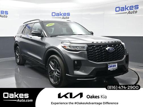 2025 Ford Explorer ST-Line