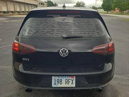 2016 Volkswagen Golf GTI 2.0T SE 4-Door