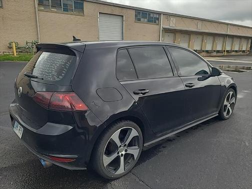 2016 Volkswagen Golf GTI 2.0T SE 4-Door