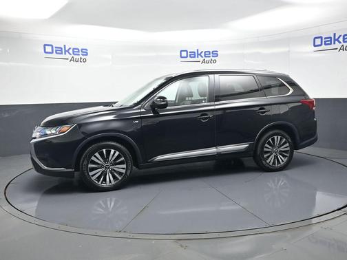Labrador Black Metallic 2019 Mitsubishi Outlander GT