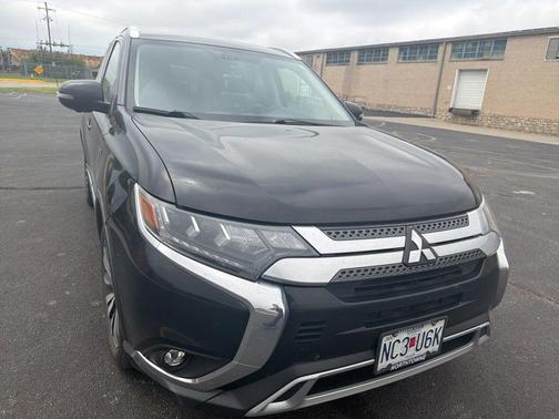 Labrador Black Metallic 2019 Mitsubishi Outlander GT