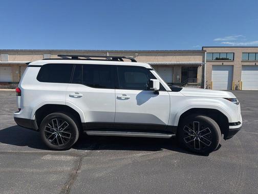 Eminent White Pearl 2024 Lexus GX 550 Premium+
