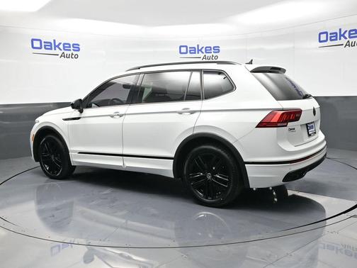 2022 Volkswagen Tiguan 2.0T SE R-Line Black 4MOTION