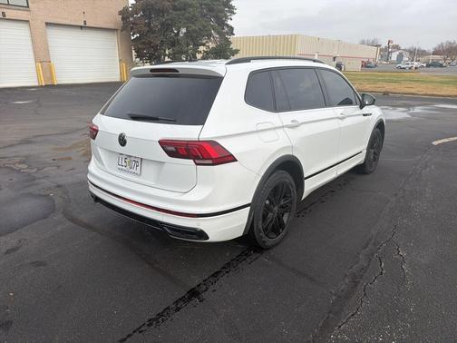 2022 Volkswagen Tiguan 2.0T SE R-Line Black 4MOTION