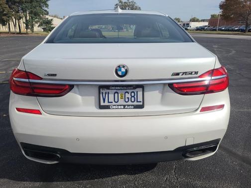 2016 BMW 750 i xDrive