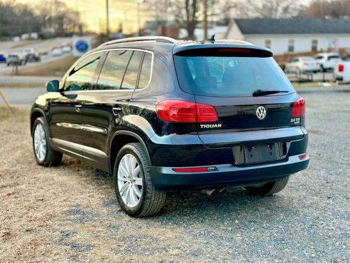 2012 Volkswagen Tiguan 2.0T SE 4MOTION