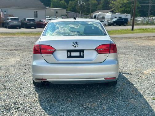 2014 Volkswagen Jetta Auto SE