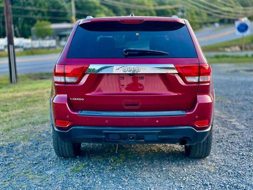 Red 2012 Jeep Grand Cherokee Laredo