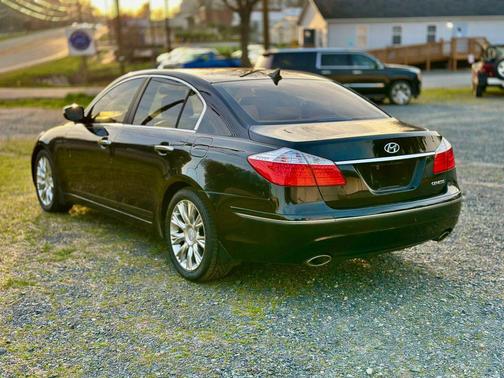 2010 Hyundai Genesis 3.8
