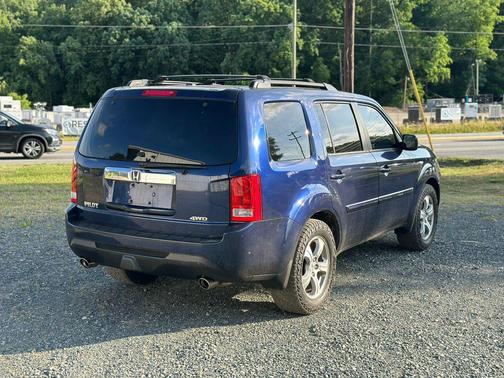 Blue 2014 Honda Pilot EX-L